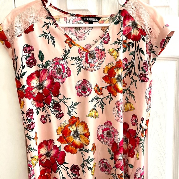 Express Peach floral blouse size Small - Picture 1 of 5